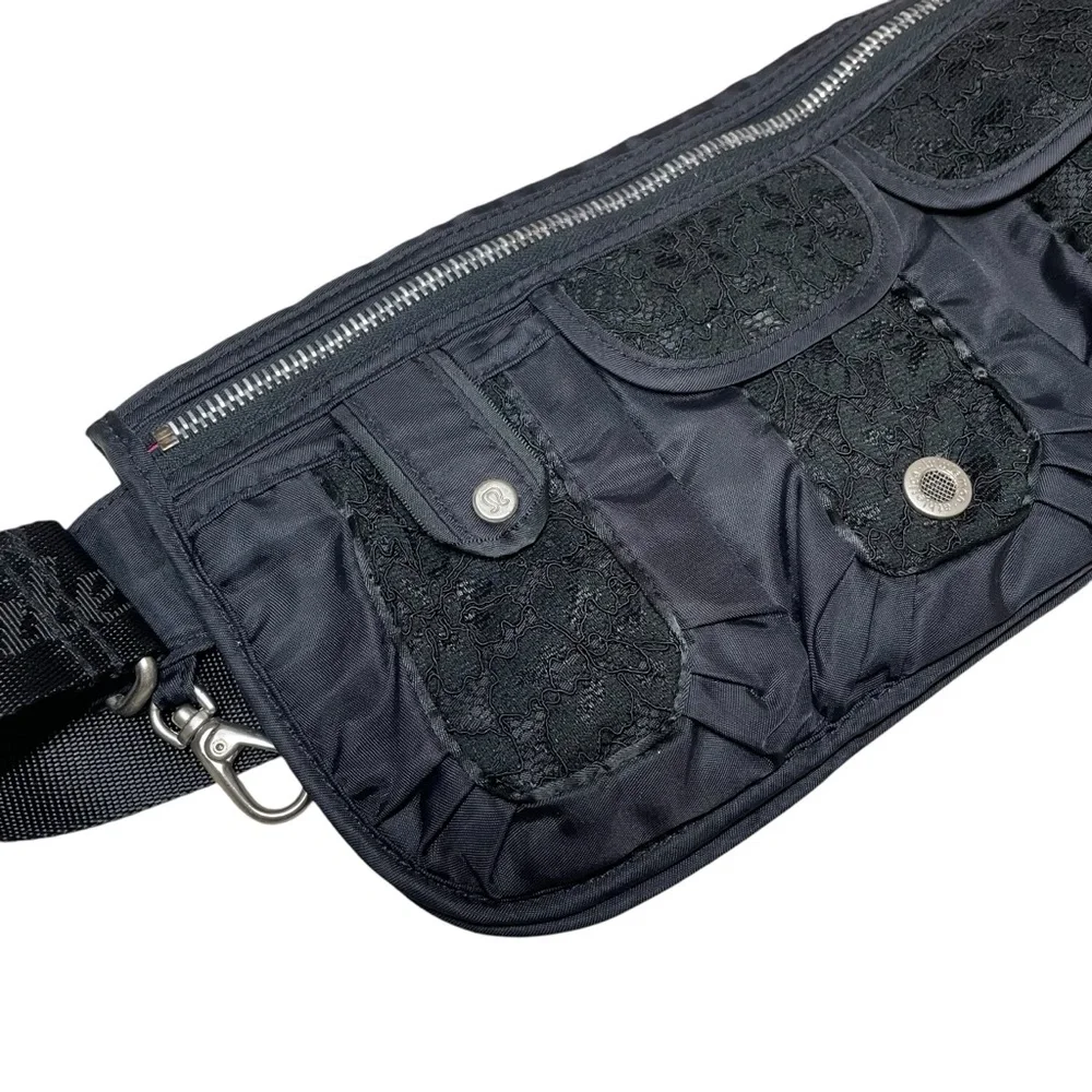 Lululemon Travel Walker Pooch Fanny Pack - Picture 3 of 10